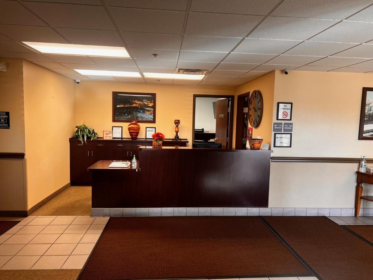 Ambridge Inn エクステリア 写真